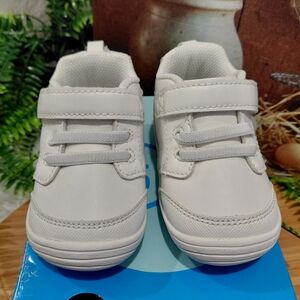 Stride RITE 360 SR Taye 2.0 White Easy-On Kids' Velcro Sneakers